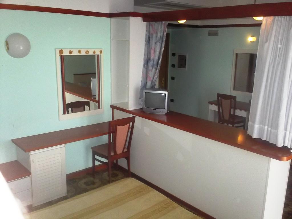 Hotel Gaggiano San Giovanni Rotondo Zimmer foto