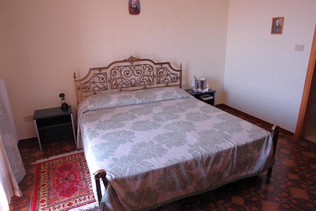 Hotel Gaggiano San Giovanni Rotondo Zimmer foto