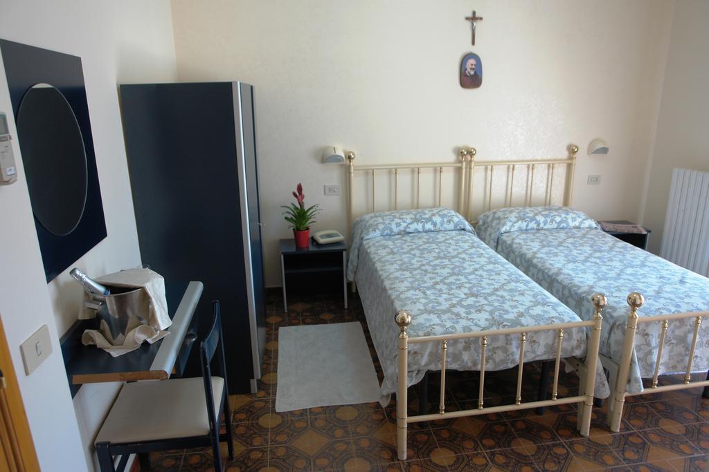 Hotel Gaggiano San Giovanni Rotondo Zimmer foto