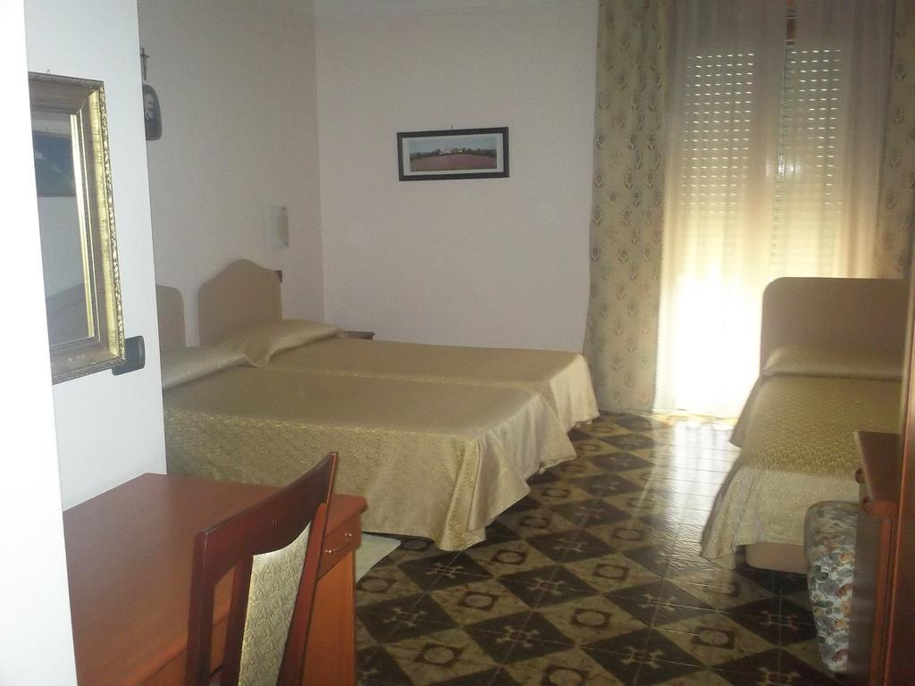 Hotel Gaggiano San Giovanni Rotondo Zimmer foto