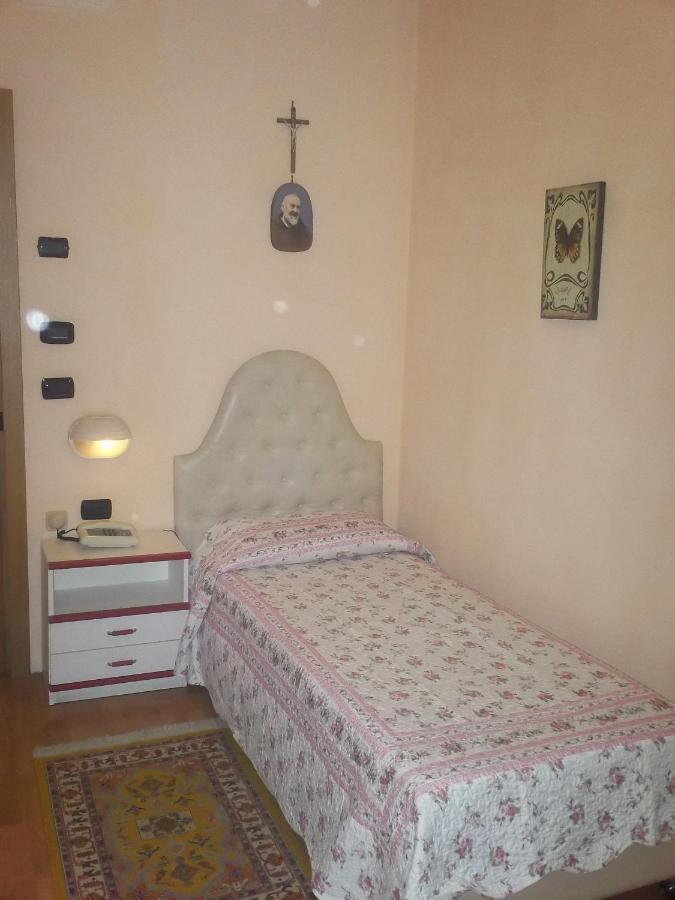 Hotel Gaggiano San Giovanni Rotondo Zimmer foto